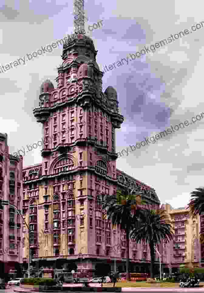 The Majestic Palacio Salvo, A Towering Skyscraper That Dominates Montevideo's Skyline. Guru Guay Guide To Montevideo Insight Guides
